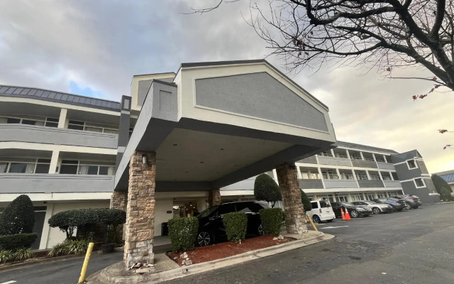 Motel 6 Charlotte, NC – Airport South