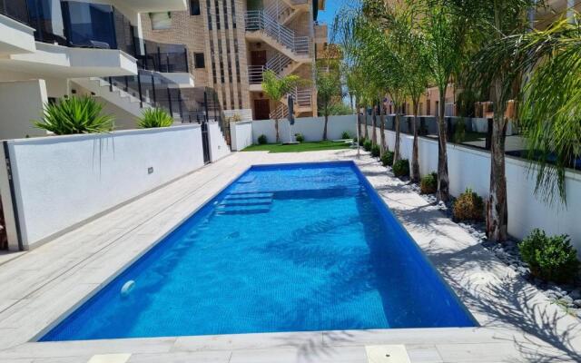 Luxe nieuwbouw appartement op 50m van de zee