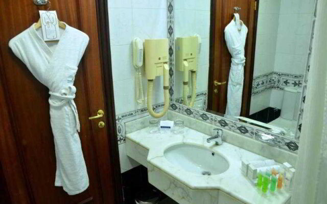 Serenada Golden Palace - Boutique Hotel