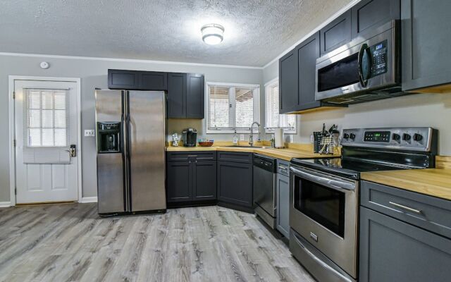 Cozy Mtn. Getaway in South Asheville