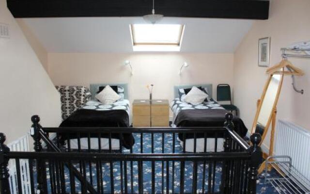 Peakdale Lodge Bed and Breakfast Glossop