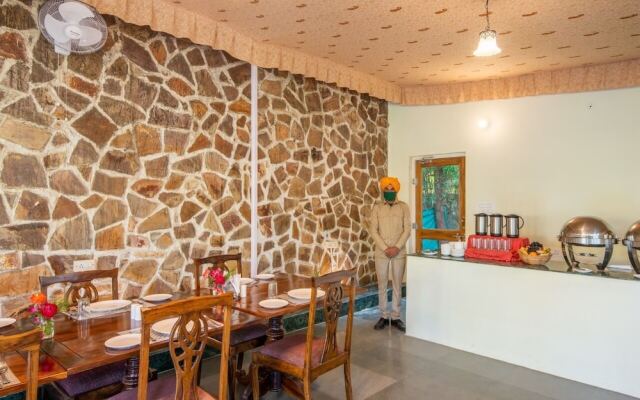 Jungle Cave Resort
