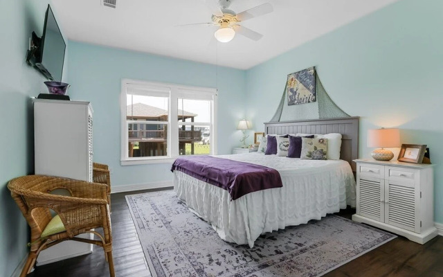 Miss Molly's by RedAwning