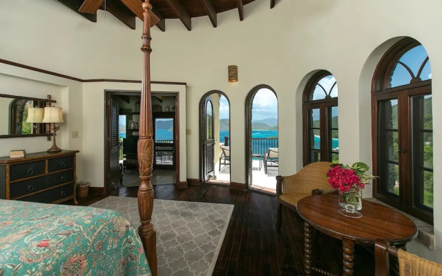 Peter Bay Gatehouse