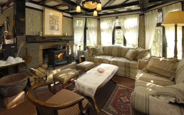 Petit Hotel & Restaurant Old Age