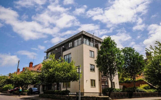Your Stay Bristol Cotham Lawn