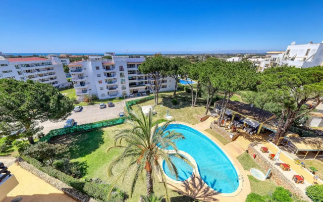 T2 renovated with ocean view Vilamoura