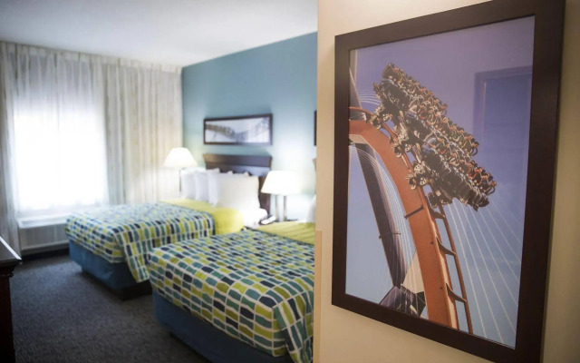 Cedar Point's Express Hotel