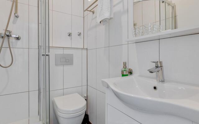 Deluxe Apartment in Oberhausen With Breakfast