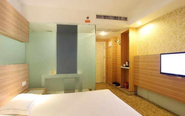 Yunqi Hotel