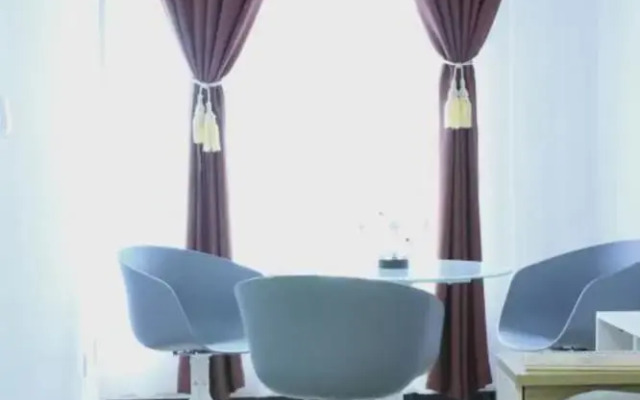 Xinhe Apartment