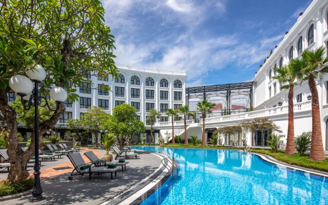 Silk Path Grand Hue Hotel