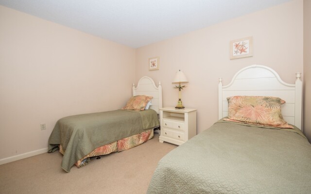 Yacht Club 7536 by Vtrips