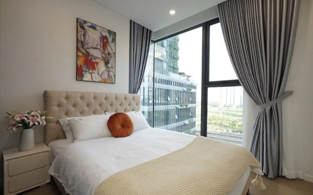 Parkland Riverside Luxury Vacation