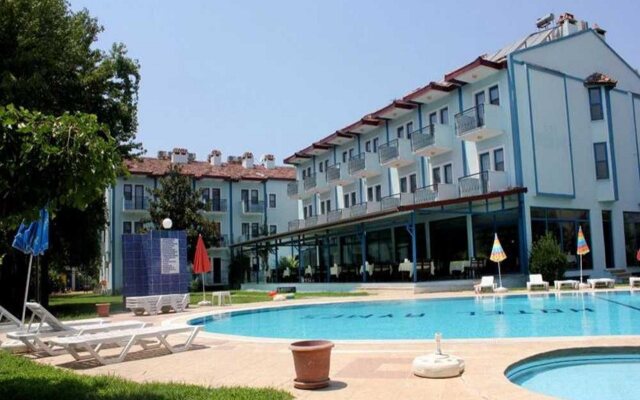 Aymes Hotel