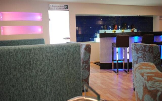 Hotel Centinela Grand