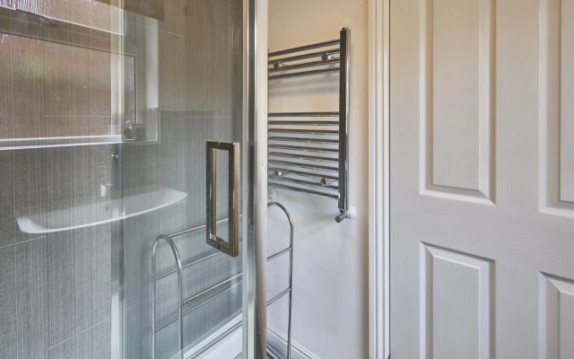 Host Stay Laburnum Road