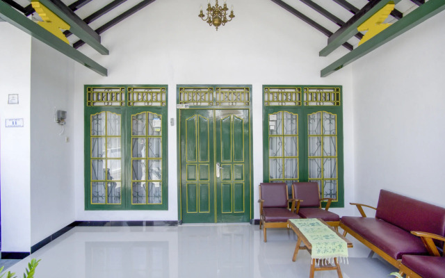 OYO Life 3301 Pondok Eyang Obi
