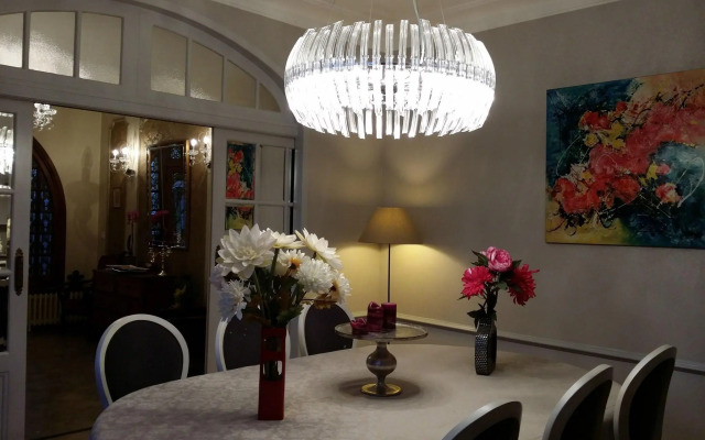 Castel Bayeux Guesthouse