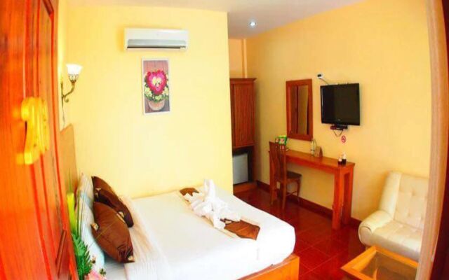Ruen Narisra Resort