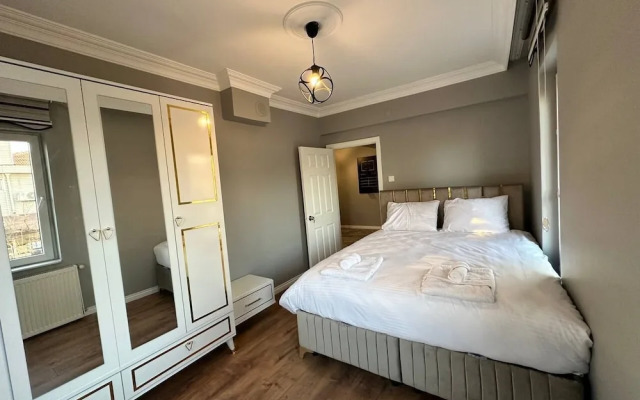 Yeşil Panjurlu Villa Otel