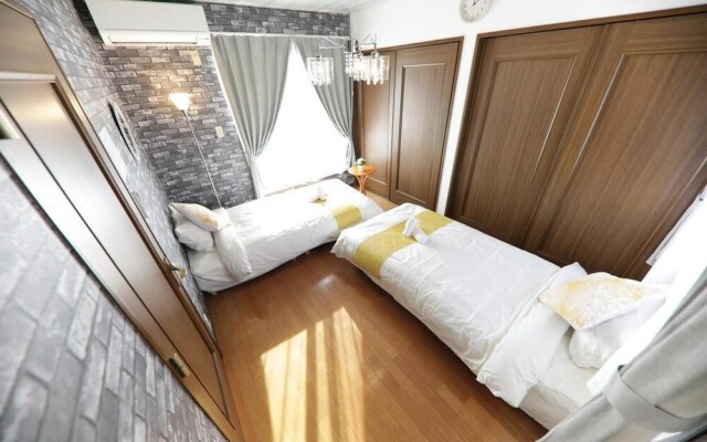 Omotenashi House Part 1 (174-1)