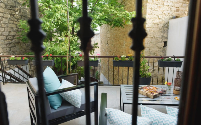 Serenity Boutique House