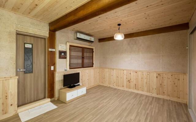 Danyang Haru Hanok Pension
