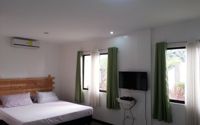 Modern Peak Suites and Private Resort