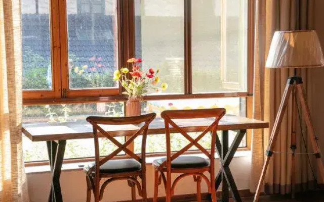 Moganshan Creekside Wood House