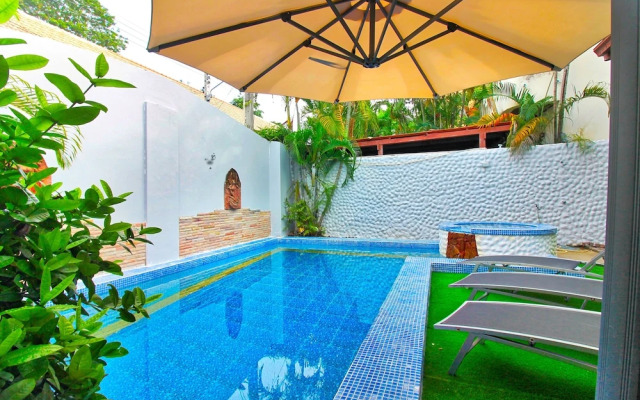 Grande Adam Pool Villa