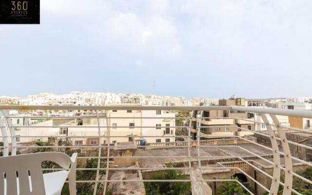 Modern 2BR APT in the quaint village of Marsaskala & AC by 360 Estates