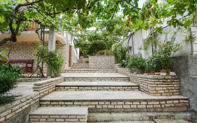 Žana - Close to Beach - A2 Mali