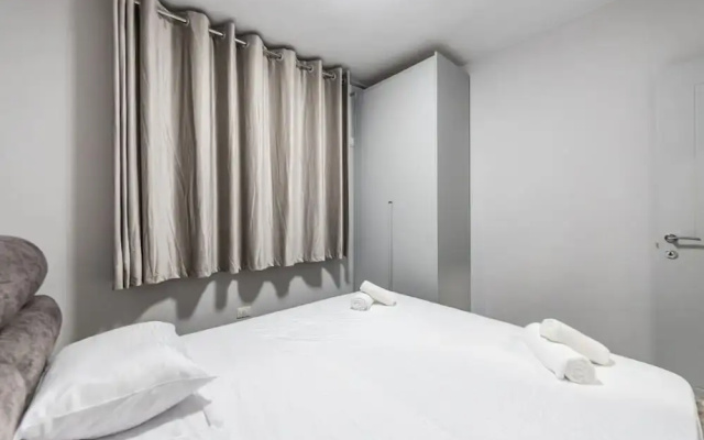 Seaview Apartment in the Center of Saranda