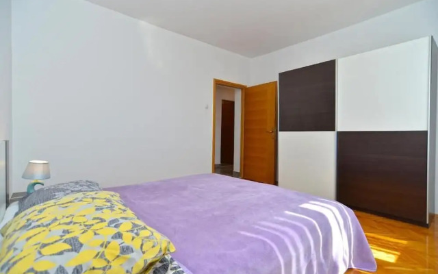 Spacious Flat With Pool Just 300m From the Beach