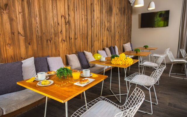 Lemon apartments