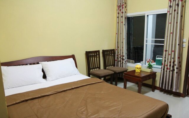 Baan Sook Aroon Khao Kho