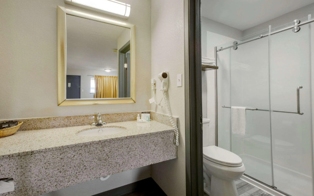 Quality Inn Columbus - East