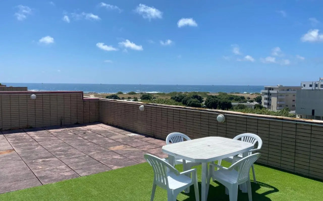 Beach Front with Rooftop