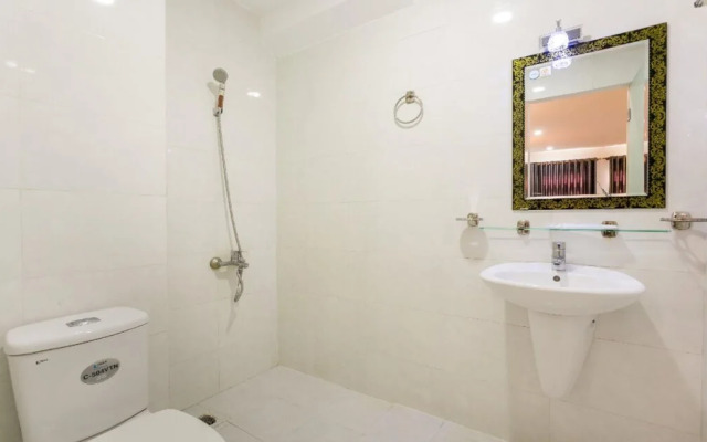 Oyo 143 the K9 Central Hotel