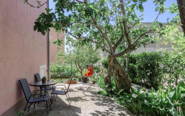 Apartment Vana - 400 m from beach