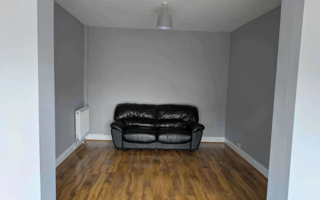 Westwick Gardens Retreat - 4 Bedroom House