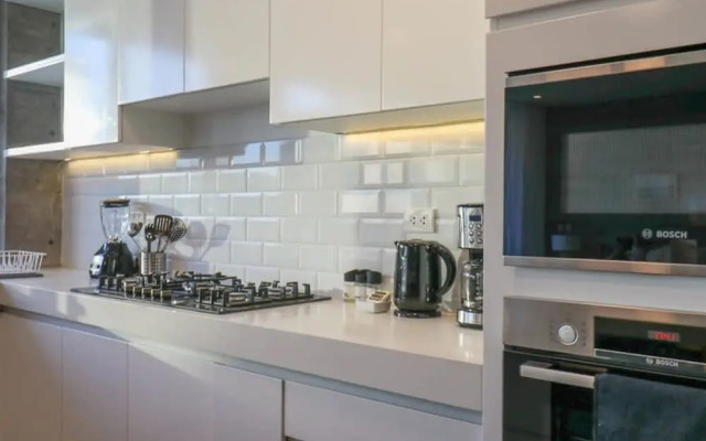 w Modern 4BR Villa With Private Pool in Paracas