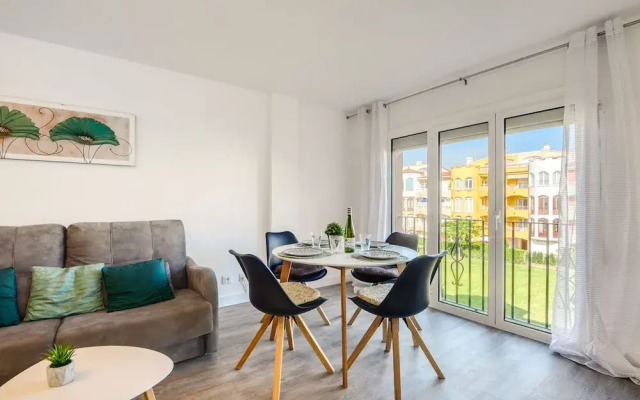 Charming Apartment Near Beach