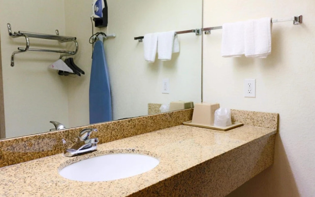 Symphony Inn and Suites