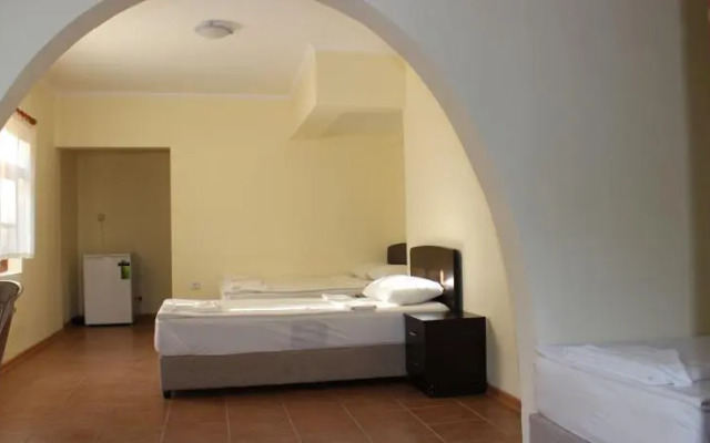 Lodges in Akyaka Kamp