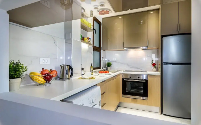 City Breeze Apartment
