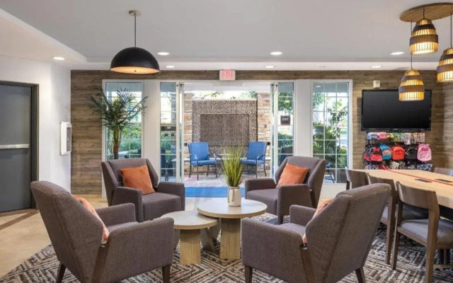 Candlewood Suites Anaheim - Resort Area by IHG
