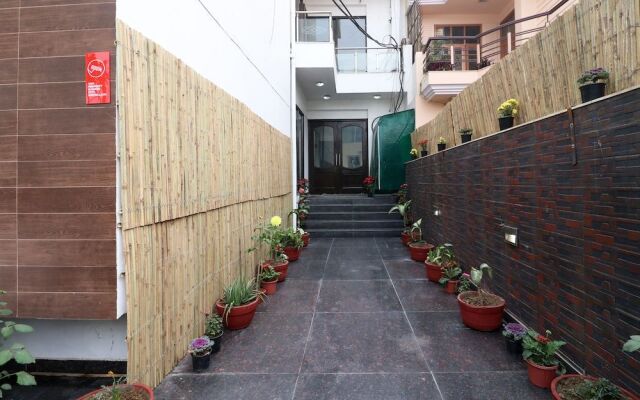 OYO 10878 Unitech Cyber Park