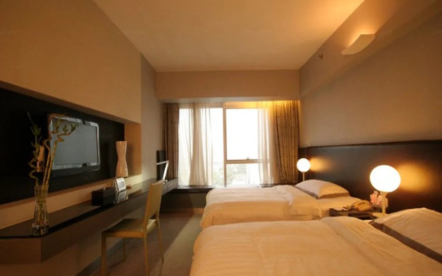 Yi-Wu Commatel Hotel